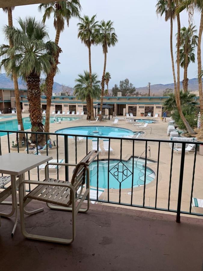 Desert Hot Springs Spa Hotel מראה חיצוני תמונה